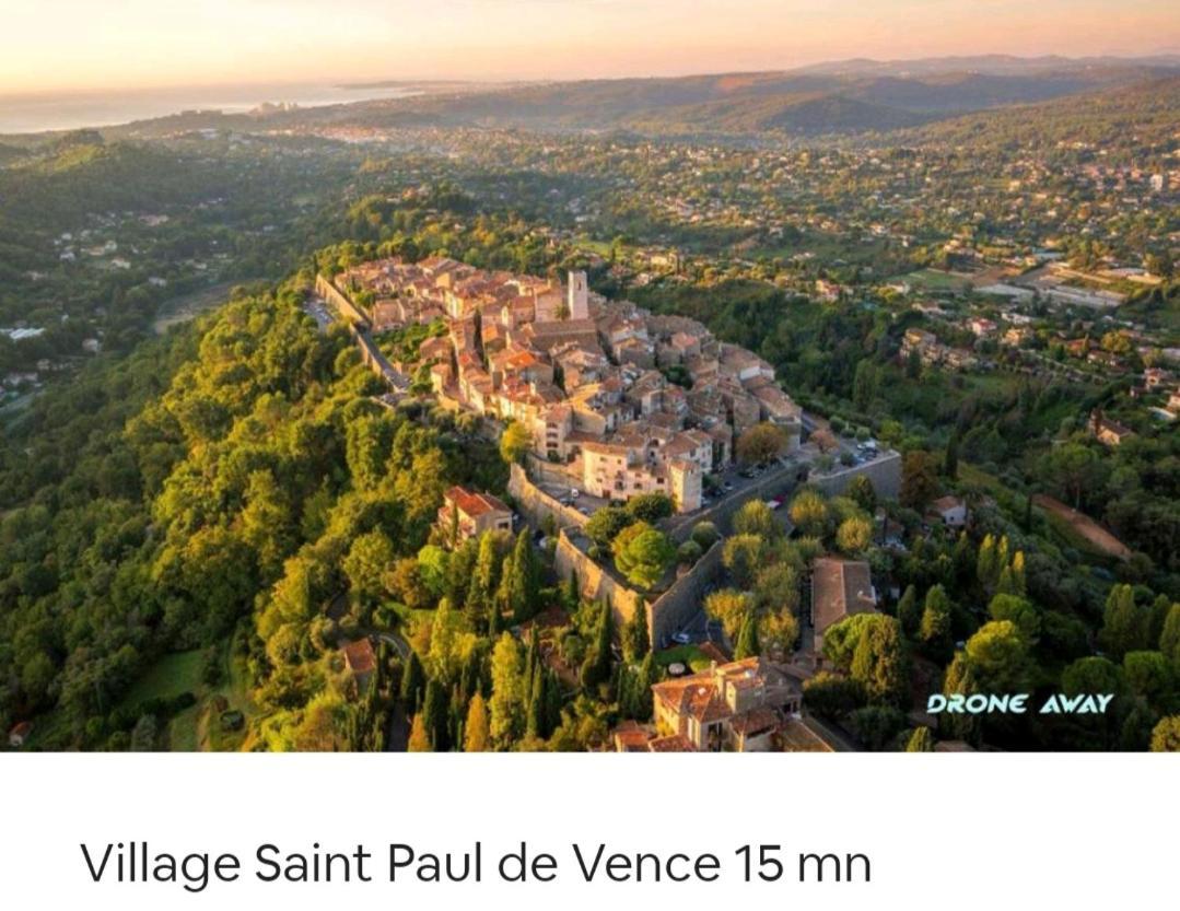 Bel Appartement Les Pieds Dans L'Eau Villeneuve-Loubet Esterno foto