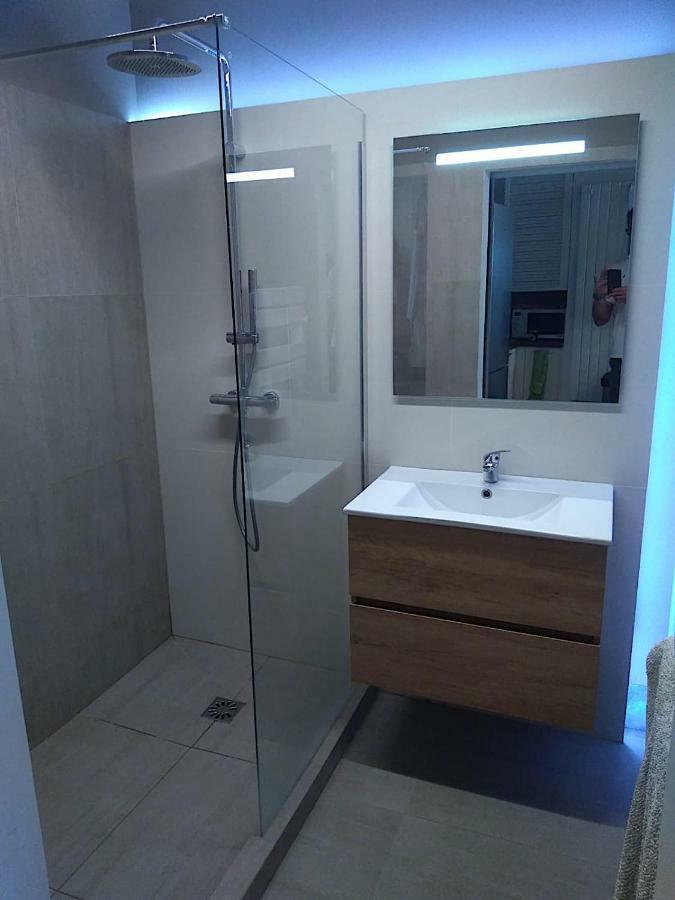 Bel Appartement Les Pieds Dans L'Eau Villeneuve-Loubet Esterno foto